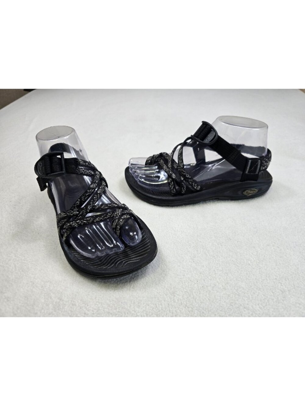 Chaco Z/Cloud Womens Size 6 Sandals  Black Adjustable Straps Arch Support